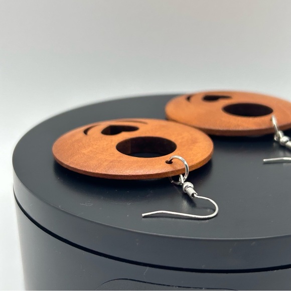 Artisan Crafted - Wooden Heart Cutout Earrings - Picture 6 of 10